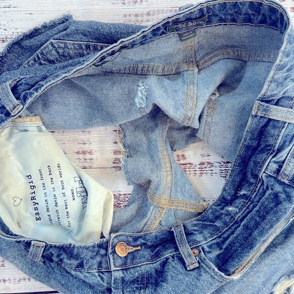 Wild Fable Distressed Denim Women Shorts size 14 - Picture 5 of 8